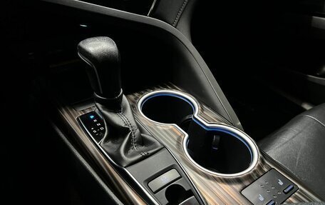 Toyota Camry, 2020 год, 3 320 000 рублей, 24 фотография