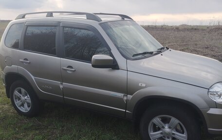Chevrolet Niva I рестайлинг, 2014 год, 770 000 рублей, 4 фотография