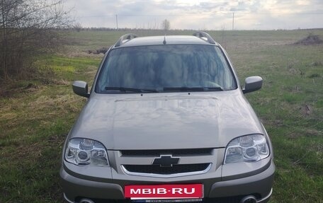 Chevrolet Niva I рестайлинг, 2014 год, 770 000 рублей, 2 фотография