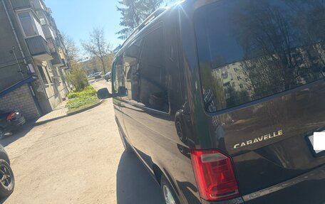 Volkswagen Caravelle T6 рестайлинг, 2015 год, 2 500 000 рублей, 6 фотография