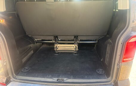 Volkswagen Caravelle T6 рестайлинг, 2015 год, 2 500 000 рублей, 11 фотография