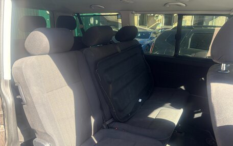 Volkswagen Caravelle T6 рестайлинг, 2015 год, 2 500 000 рублей, 10 фотография