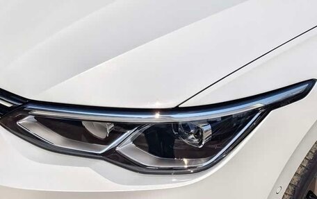 Volkswagen Golf VIII, 2023 год, 2 300 000 рублей, 4 фотография