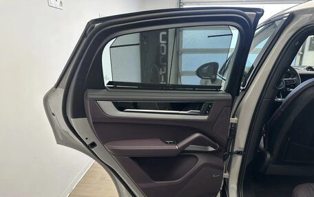 Porsche Cayenne III, 2025 год, 18 490 000 рублей, 13 фотография