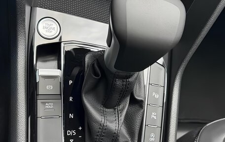 Volkswagen Tiguan II, 2023 год, 3 200 000 рублей, 11 фотография