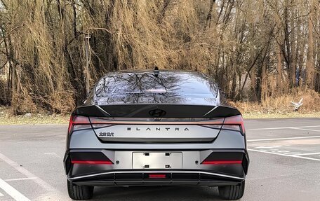 Hyundai Elantra, 2023 год, 1 900 000 рублей, 4 фотография