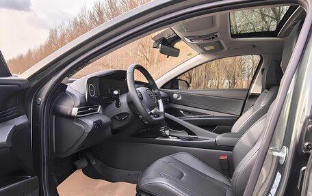 Hyundai Elantra, 2023 год, 1 900 000 рублей, 7 фотография