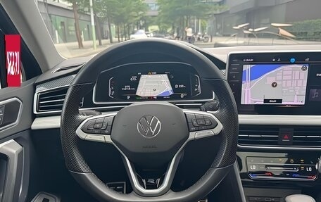 Volkswagen Tiguan II, 2023 год, 3 200 000 рублей, 10 фотография