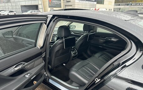 BMW 7 серия, 2017 год, 3 400 000 рублей, 14 фотография