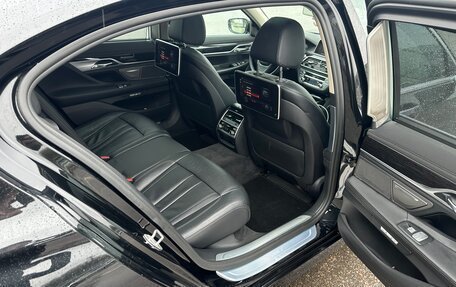 BMW 7 серия, 2017 год, 3 400 000 рублей, 13 фотография