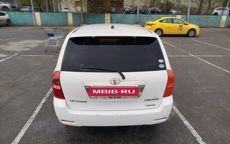 Toyota Corolla, 2005 год, 550 000 рублей, 3 фотография