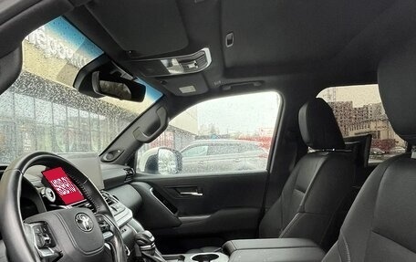 Toyota Land Cruiser, 2023 год, 15 000 000 рублей, 23 фотография