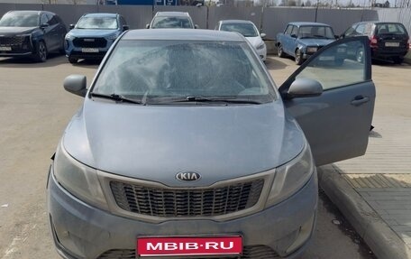 KIA Rio III рестайлинг, 2013 год, 290 000 рублей, 1 фотография