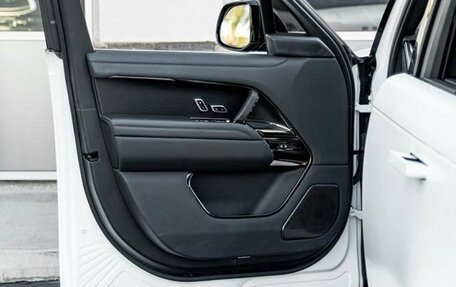 Land Rover Range Rover IV рестайлинг, 2024 год, 26 307 022 рублей, 27 фотография