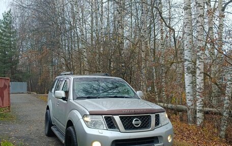 Nissan Pathfinder, 2012 год, 1 650 000 рублей, 2 фотография