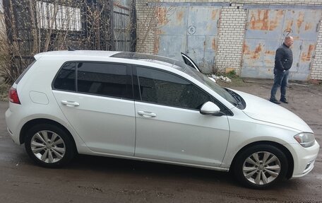 Volkswagen Golf VIII, 2020 год, 1 650 000 рублей, 3 фотография