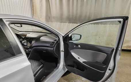 Hyundai Solaris II рестайлинг, 2012 год, 770 000 рублей, 19 фотография