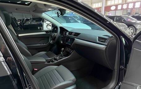 Skoda Superb III рестайлинг, 2022 год, 2 400 000 рублей, 10 фотография