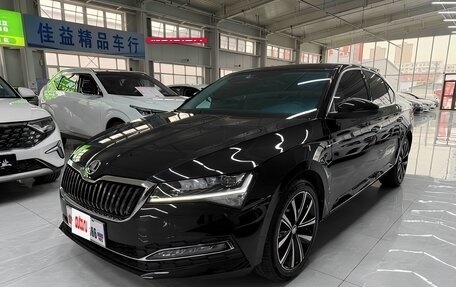 Skoda Superb III рестайлинг, 2022 год, 2 400 000 рублей, 4 фотография