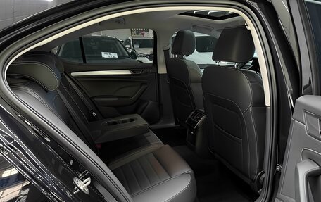 Skoda Superb III рестайлинг, 2022 год, 2 400 000 рублей, 18 фотография