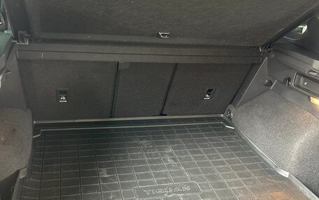 Volkswagen Tiguan II, 2021 год, 4 990 000 рублей, 12 фотография