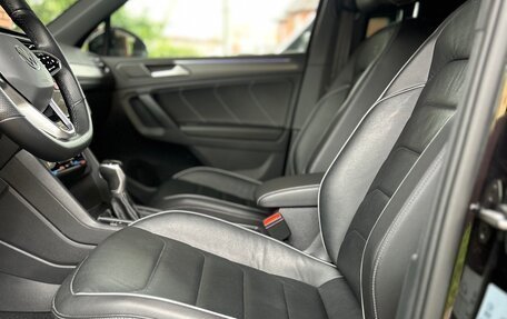 Volkswagen Tiguan II, 2021 год, 4 990 000 рублей, 19 фотография