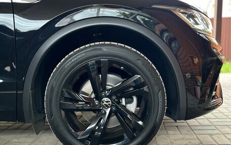 Volkswagen Tiguan II, 2021 год, 4 990 000 рублей, 24 фотография