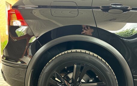 Volkswagen Tiguan II, 2021 год, 4 990 000 рублей, 23 фотография