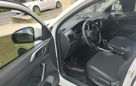 Volkswagen T-Cross I, 2023 год, 1 806 000 рублей, 3 фотография