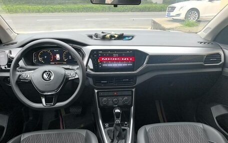 Volkswagen T-Cross I, 2023 год, 1 806 000 рублей, 4 фотография