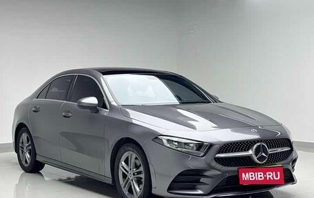 Mercedes-Benz A-Класс, 2022 год, 1 502 040 рублей, 2 фотография