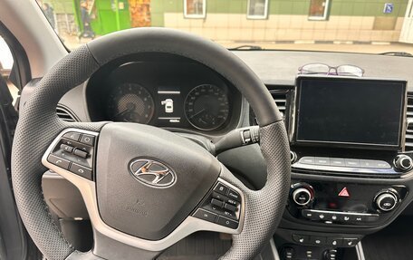 Hyundai Solaris II рестайлинг, 2021 год, 1 690 000 рублей, 7 фотография