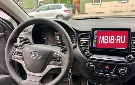 Hyundai Solaris II рестайлинг, 2021 год, 1 690 000 рублей, 6 фотография