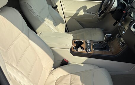 Volkswagen Touareg III, 2013 год, 1 785 000 рублей, 26 фотография