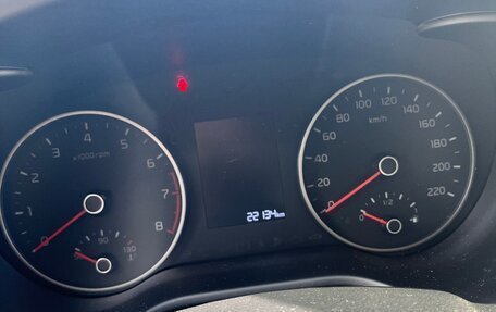 KIA Rio IV, 2018 год, 1 350 000 рублей, 10 фотография