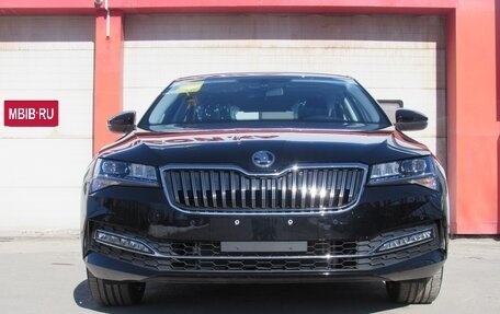 Skoda Superb III рестайлинг, 2026 год, 3 040 000 рублей, 4 фотография