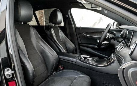 Mercedes-Benz E-Класс, 2019 год, 2 870 000 рублей, 15 фотография