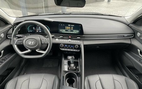 Hyundai Elantra, 2023 год, 2 099 000 рублей, 10 фотография