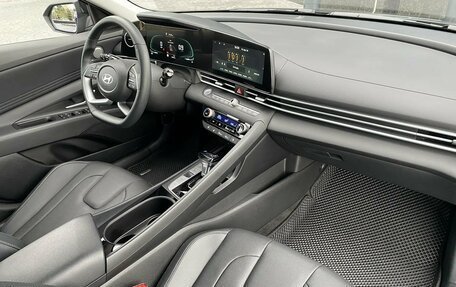 Hyundai Elantra, 2023 год, 2 099 000 рублей, 11 фотография