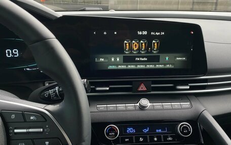 Hyundai Elantra, 2023 год, 2 099 000 рублей, 17 фотография