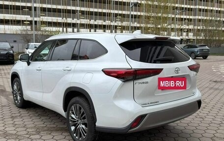 Toyota Highlander, 2026 год, 6 150 000 рублей, 5 фотография