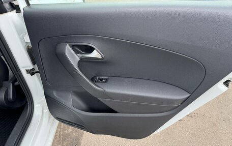 Volkswagen Polo VI (EU Market), 2014 год, 900 000 рублей, 16 фотография