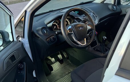 Ford Fiesta, 2016 год, 780 000 рублей, 16 фотография