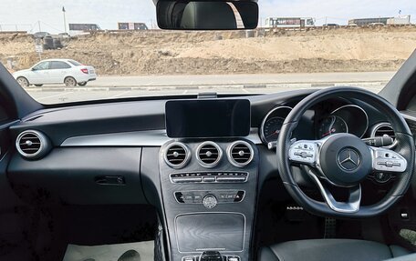 Mercedes-Benz C-Класс, 2018 год, 2 700 000 рублей, 21 фотография