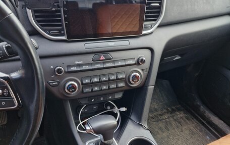 KIA Sportage IV рестайлинг, 2021 год, 2 400 000 рублей, 7 фотография