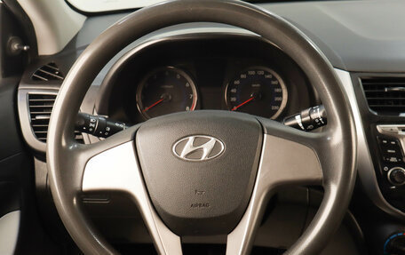 Hyundai Solaris II рестайлинг, 2016 год, 979 000 рублей, 12 фотография