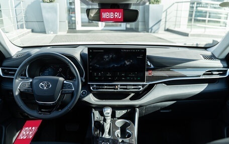 Toyota Highlander, 2026 год, 5 790 000 рублей, 14 фотография