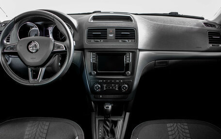 Skoda Yeti I рестайлинг, 2017 год, 1 895 000 рублей, 11 фотография