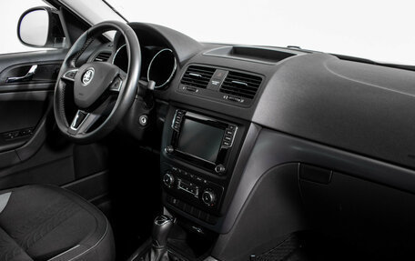 Skoda Yeti I рестайлинг, 2017 год, 1 895 000 рублей, 10 фотография