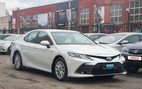 Toyota Camry, 2022 год, 3 499 000 рублей, 7 фотография